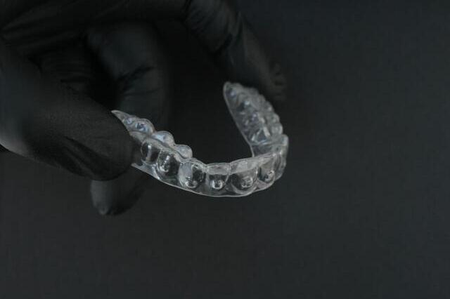 Apparecchio trasparente alla Clinica Dentale Biodent a Tirana, dentisti in Albania e turismo dentale