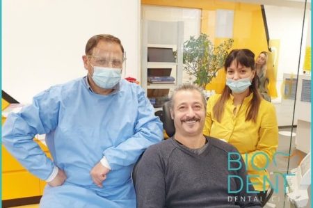 Le cure dentali a Tirana in Albania alla parodontite ereditaria di Luigi