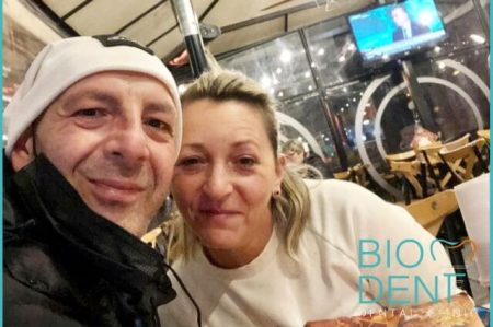 Marco e Paola che sfruttano il turismo dentale per visitare Tirana