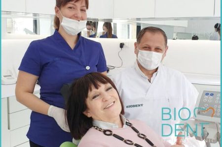 Fallimento implantare e le cure dentali con corone in zirconio a Tirana di Silvana